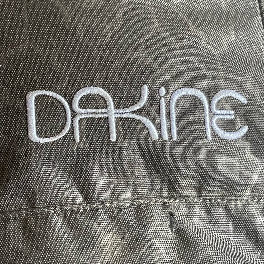 DAKINE 2 Wheel Carry On Roller Suitcase 42L - Picture 5 of 16